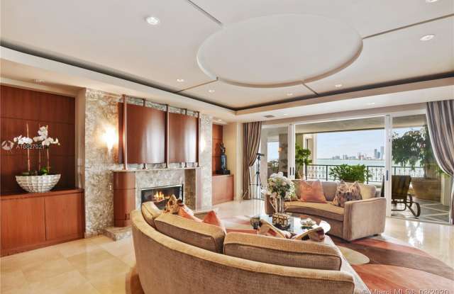 5284 Fisher Island Dr Gallery 2