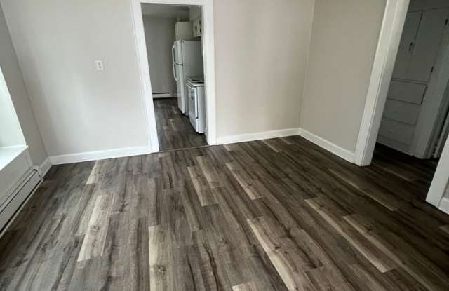 2 bedroom 1 bath home - 2225 West 7th Street, Muncie, IN 47302