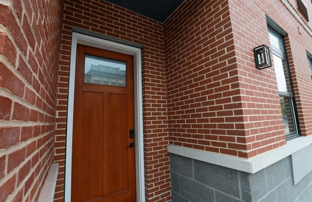 1010 Apartments Gallery 2