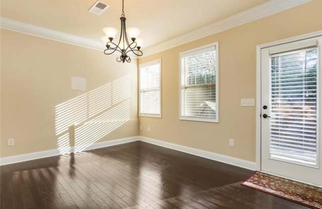 5844 Norfolk Chase Road Gallery 3