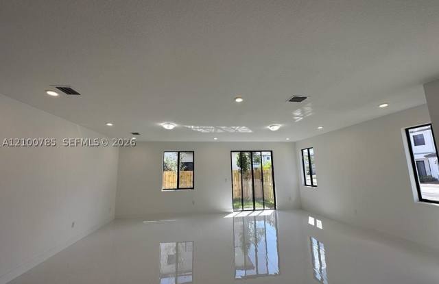 13661 SW 157th Pl Gallery 4