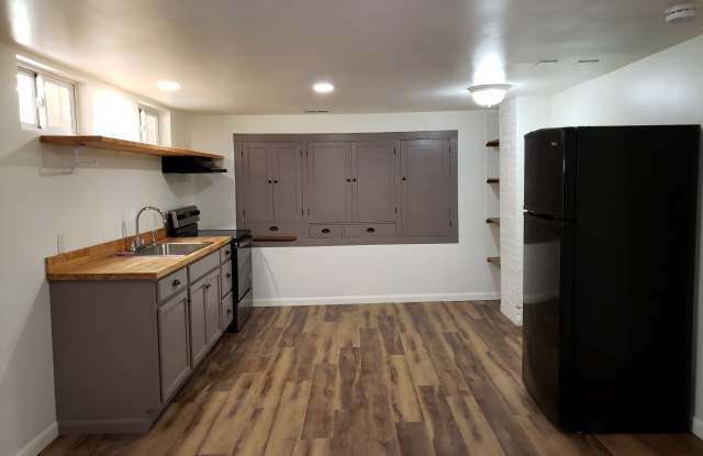 1626 E Platte Ave photos photos