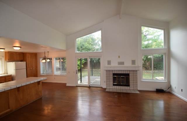 1580 Danica Way Gallery 2