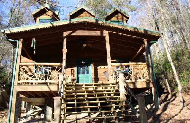 Furnished Cabin With Loft photos photos