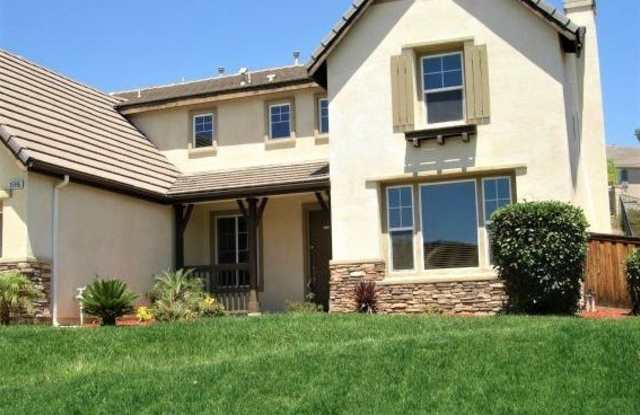 35996 Red Bluff Place - 35996 Red Bluff Place, Murrieta, CA 92562