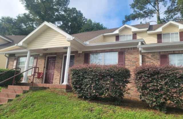 LOVELY 3/3 w/ Vaulted Ceilings, Washer/Dryer, Furnished or Unfurnished, & Community Pool/Gym! Avail NOW for $1595/month! photos photos