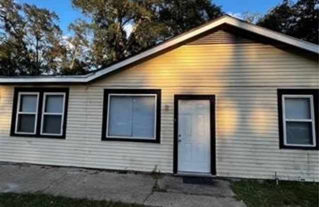 210 N RULAND Street - 210 North Ruland Street, Hammond, LA 70401