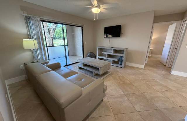 ANNUAL RENTAL - FURNISHED 1 BED / 1 BATH AT OASIS Gallery 3