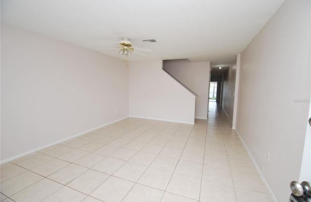 2027 FLUORSHIRE Drive Gallery 2