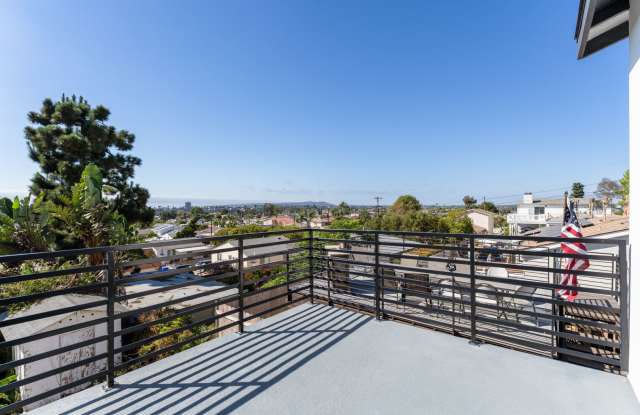 New, Top Floor | 3 Bed, 3 Bath, Laundry, Beautiful View photos photos