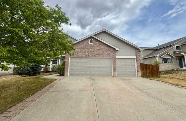 5 Bedroom Home in Stetson Hills photos photos