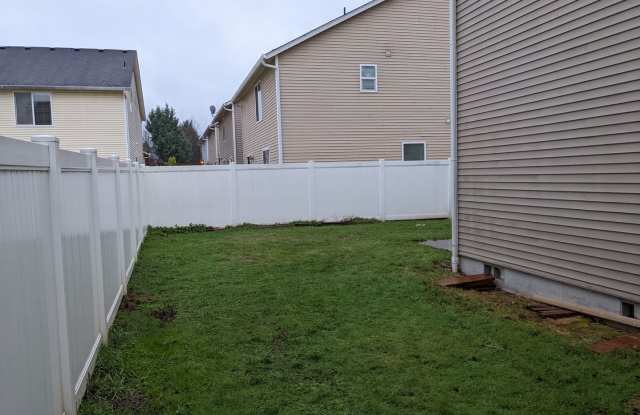 2605 NE 125th Ct Gallery 2