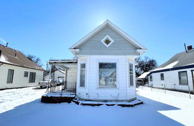 3 Bed, 2 Bath Bungalow photos photos