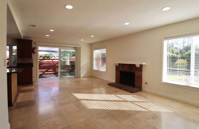 Gorgeous Newbury Park Family Neighborhood 3+2 spacious home photos photos
