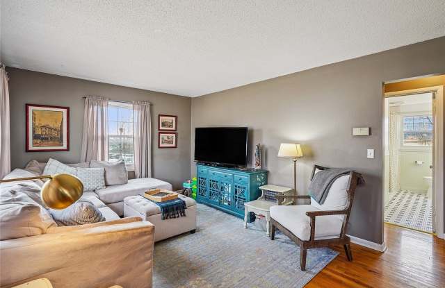 501 Spruce Drive Gallery 4