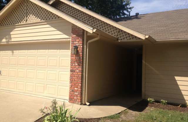 3108 W 23rd Terr. - 3 bedroom house Gallery 1