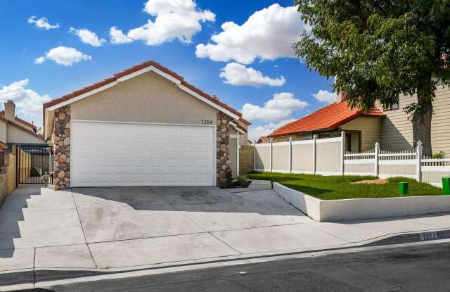 Beautiful Highland Home photos photos