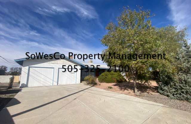 Three Bedroom, 2 Bathroom Residential Rental - 1237 North Butler Avenue, Farmington, NM 87401 Three Bedroom, 2 Bathroom Residential Rental - 1237 North Butler Avenue, Farmington, NM 87401