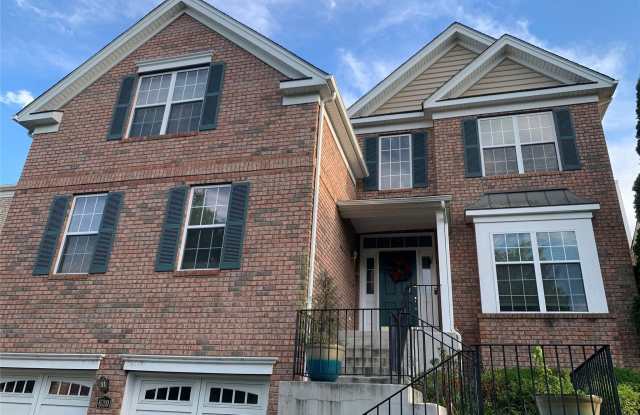 620 Creekside Lane - 620 Creekside Lane, Merritt Park, NY 12524