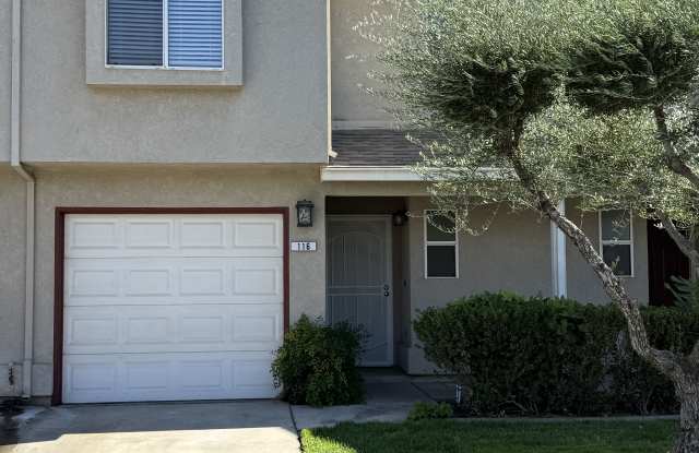 500 W Hawkeye Ave photos photos