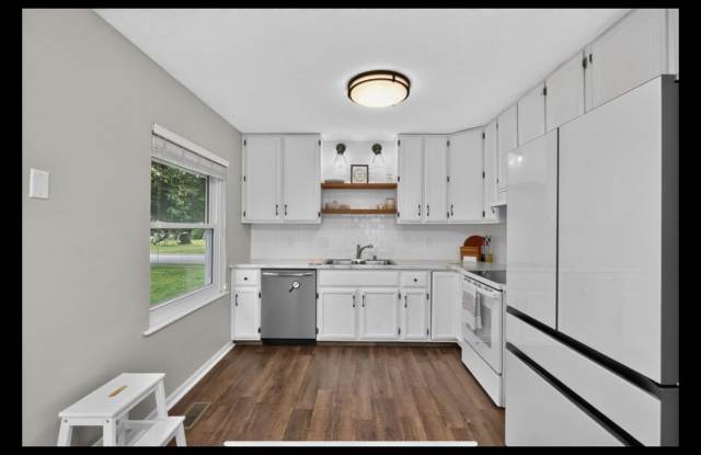 1410 Northwest Pebble Drive Gallery 3