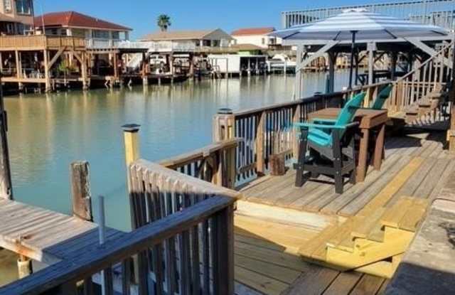 821 Tarpon Ave - 821 Tarpon Avenue, Port Isabel, TX 78578 821 Tarpon Ave - 821 Tarpon Avenue, Port Isabel, TX 78578