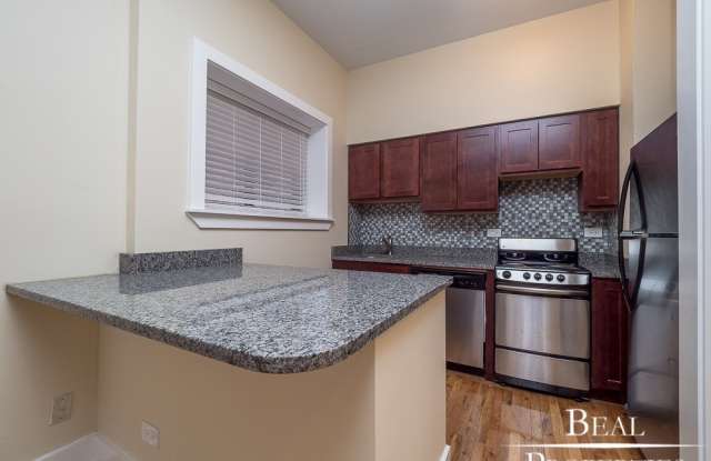 1425 N Dearborn St photos photos