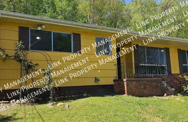 Fresh Painted 3 BR 1.5 BA in Red Bank for $1800 photos photos