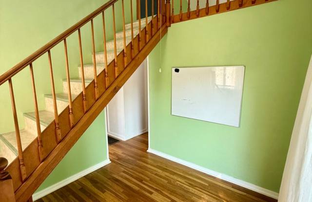 Spacious 3-Bedroom, 2-Bath Home with Bonus Living Space Gallery 4