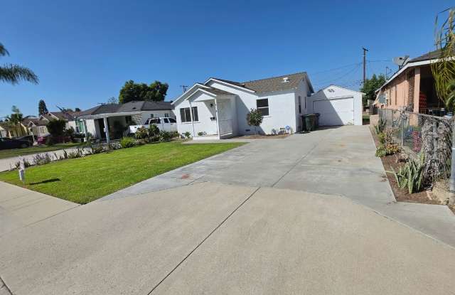 Completely Renovated 2-Bedroom Home in Cypress with Spacious Yard Gallery 1