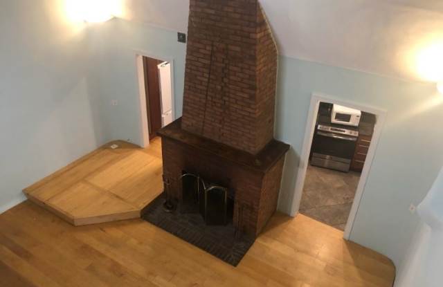1 Saint Matthew's Court, NW 1 Gallery 3