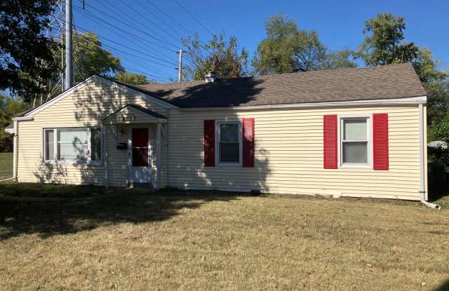 Space to Spare on Frost photos photos