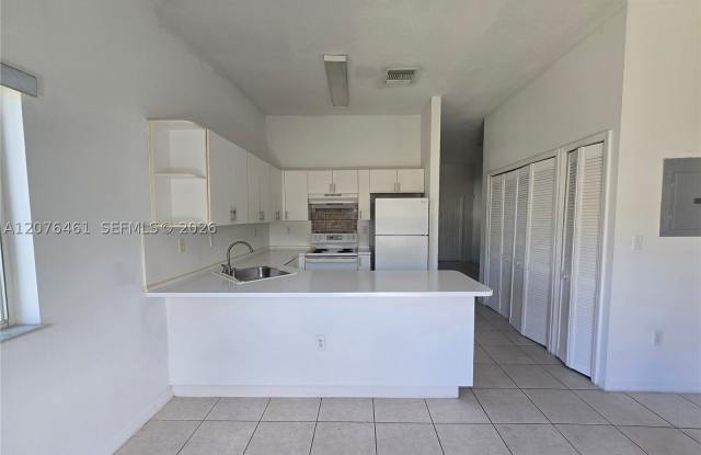 21500 SW 87th Ct Gallery 4
