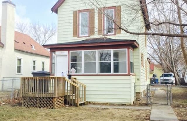 2950 Russell Ave N - 2950 Russell Ave N, Minneapolis, MN 55411