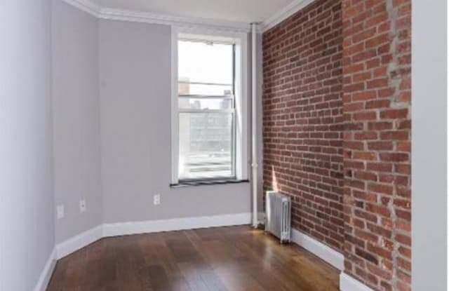 440 W 53rd Street - 440 West 53rd Street, New York City, NY 10019