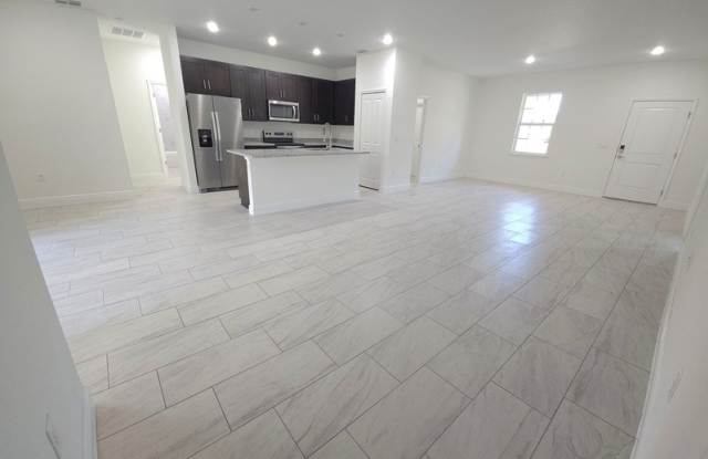 9841 N Sistine Ter Gallery 2