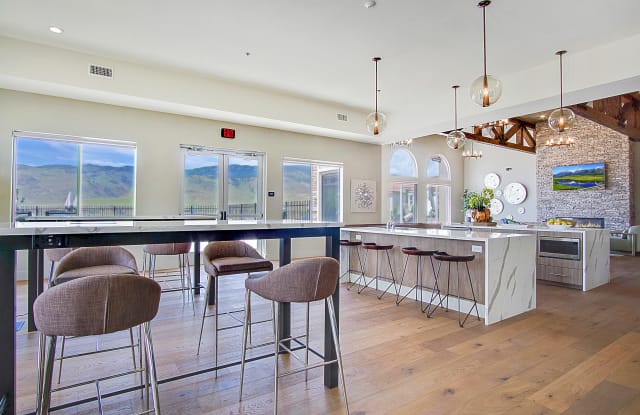 VIDA LUXURY LIVING Gallery 3