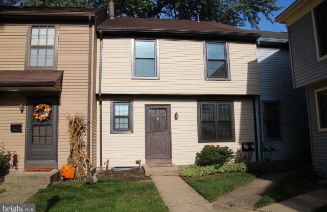 102 FRANKLIN COURT - 102 Franklin Court, Montgomeryville, PA 19454