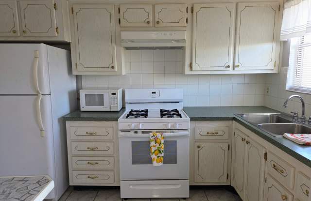 3018 59th Street South #303 - 303 Gallery 4