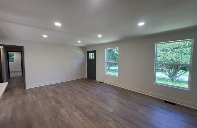 1783 Warfield Drive Gallery 4