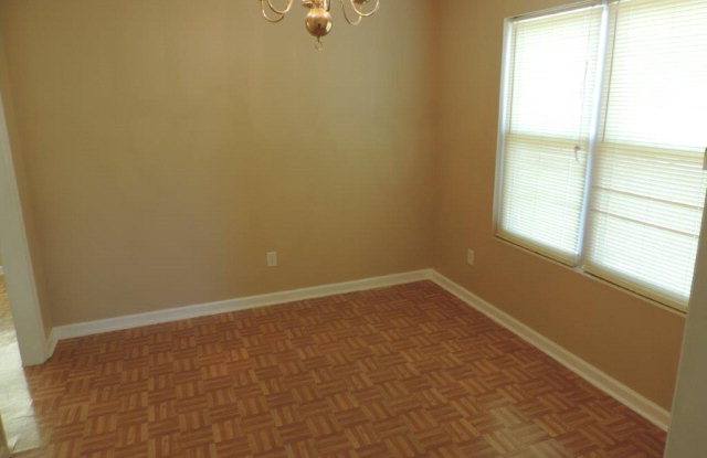 3520 Brockdale Dr. Gallery 4