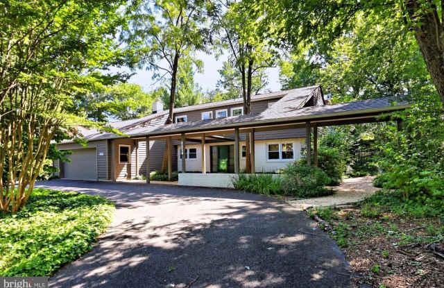6154 BEACHWAY DR - 6154 Beachway Drive, Bailey's Crossroads, VA 22041