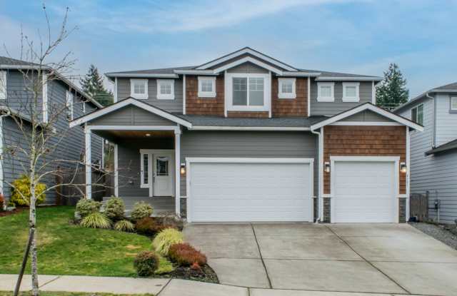 Beautifully Crafted 5bd/3bth home W/ Fenced Bkyd, 3 Car Garage in Lk. Stevens School District! - 5131 80th Avenue Northeast, Marysville, WA 98270