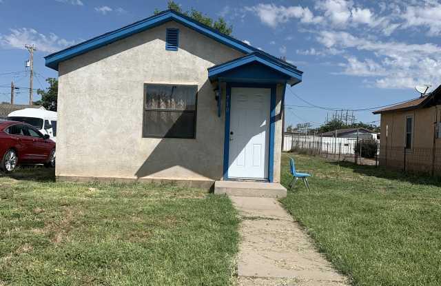 710 West Champ Clark Avenue photos photos