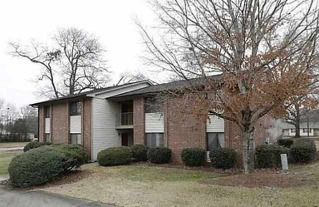 Town Square - 225 Breazeale Street, Belton, SC 29627 Town Square - 225 Breazeale Street, Belton, SC 29627