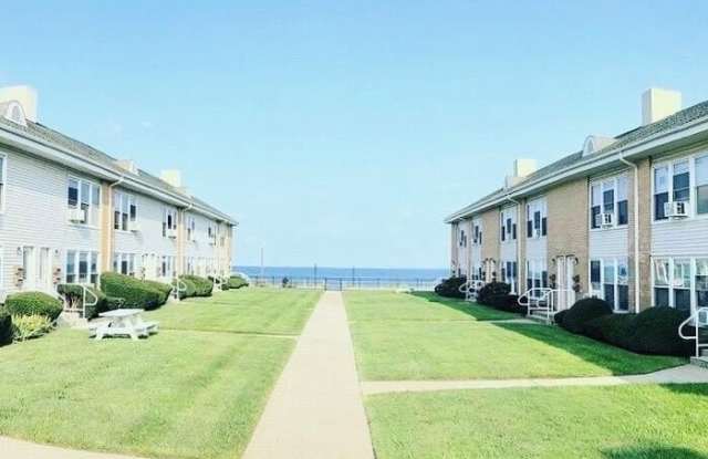 590 Ocean Avenue N photos photos