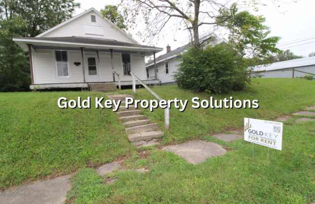 Spacious 2 BR 1 BA House with Dining Room and Covered Porch (NO SECTION 8) Gallery 1