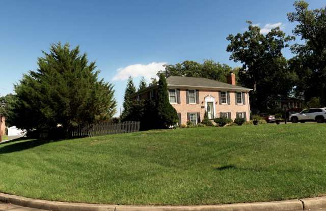 5004 Talbois Place Gallery 2