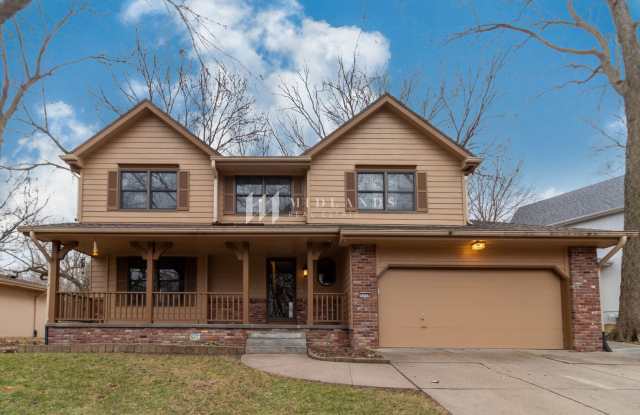 4 Bedroom Bellevue Home! Gallery 1