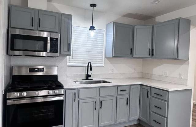 14768 San Fernando Mission Blvd photos photos